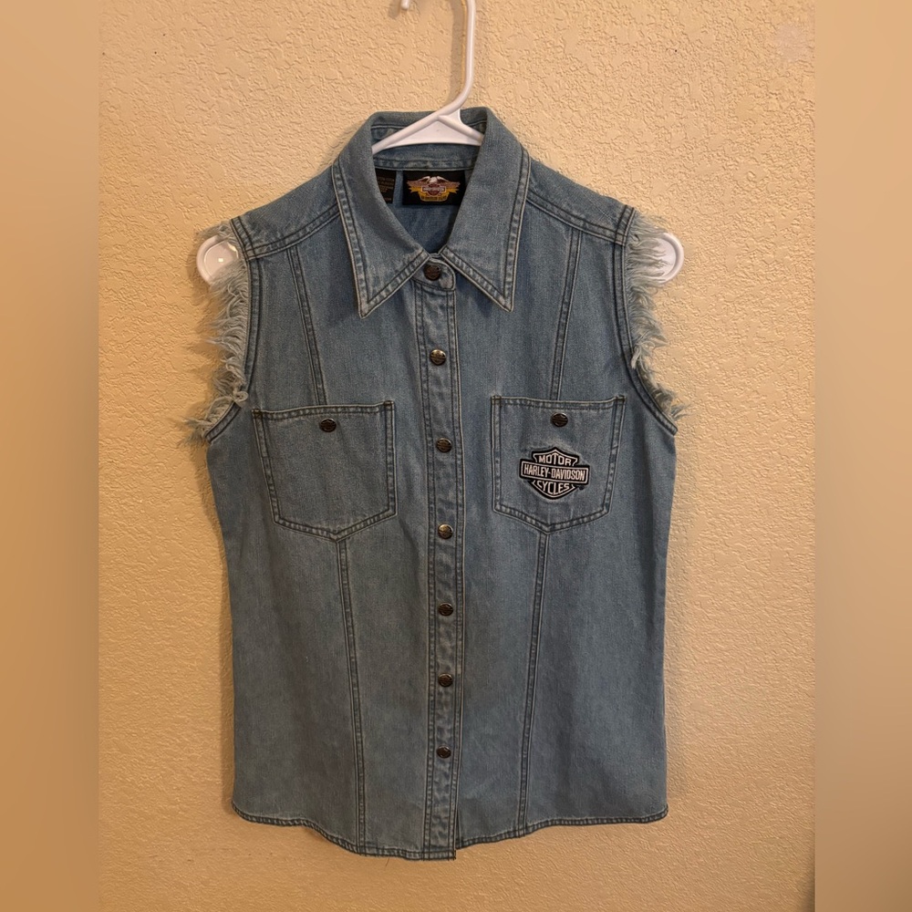 Harley-Davidson Motorcycle Women’s Light Blue Denim Sleeveless Shirt Vest, Sz S